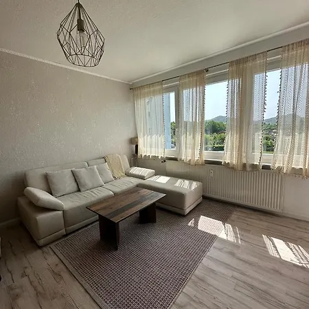 Sunshine Apartment *